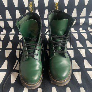 Dr. Martens, 1460 Original Smooth Leather 8-Eye Boot for Men and Women